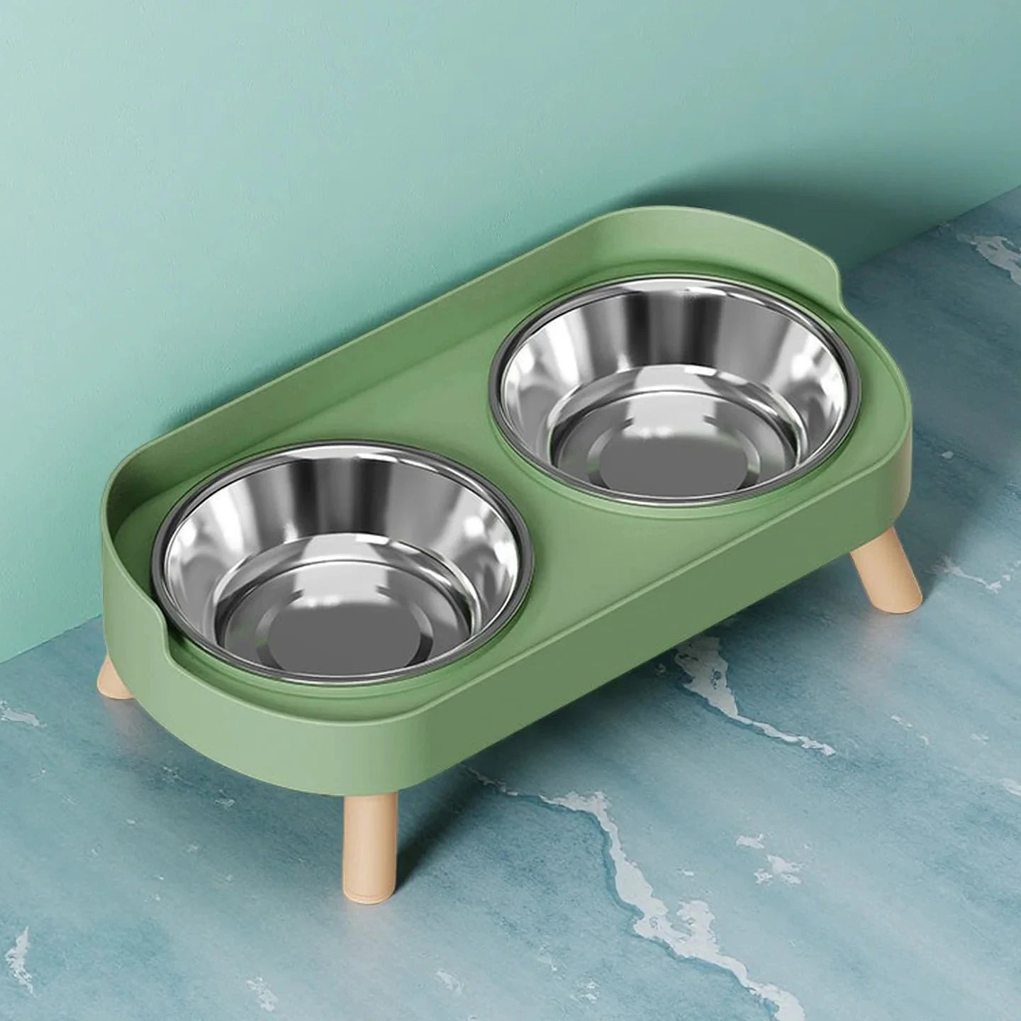 Elevated Dog Feeder
